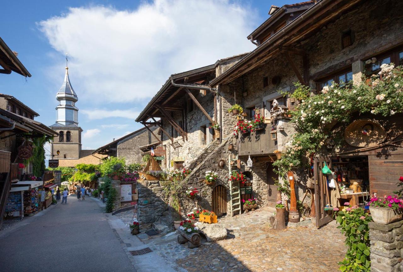 Hotel Camping La Pinède Excénevex Esterno foto