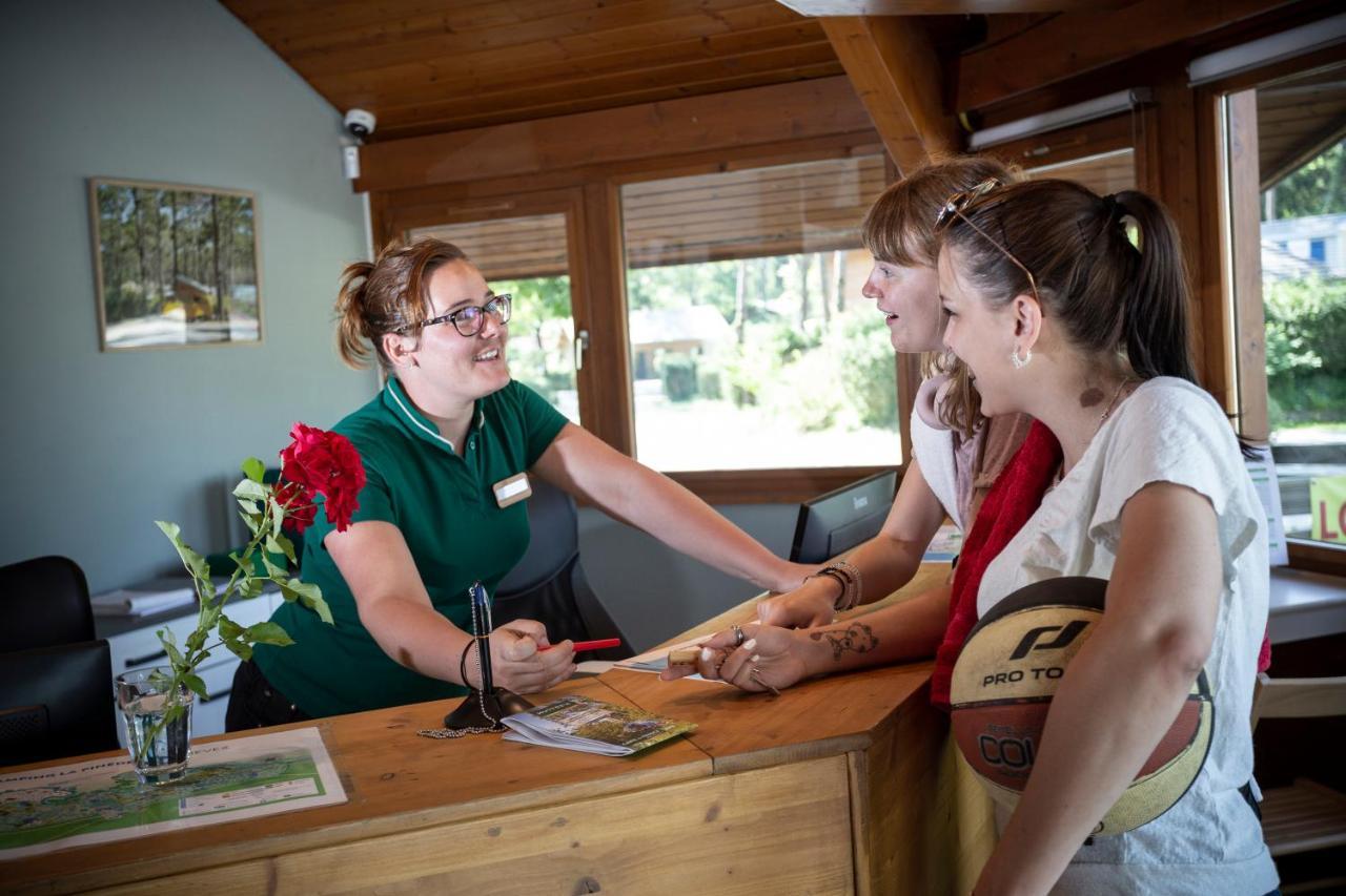 Hotel Camping La Pinède Excénevex Esterno foto